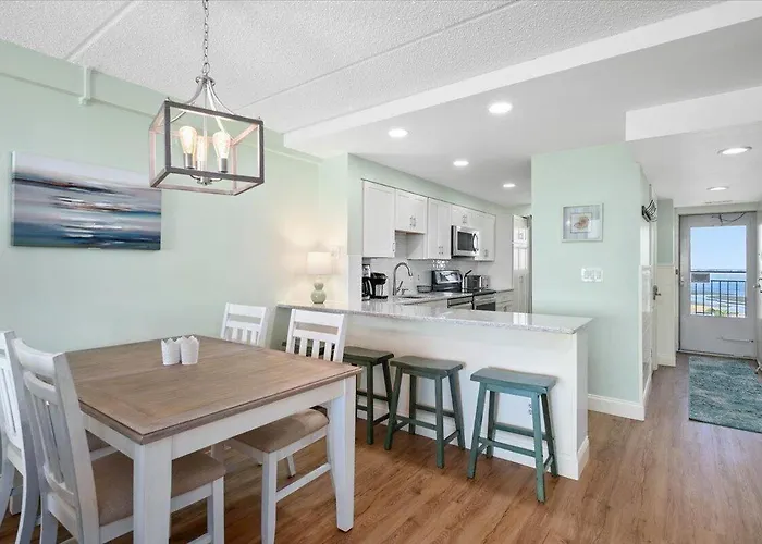 Holiday home Towers-direct Ocean Front Views From Your Private Balcony And Renovated Condo! *