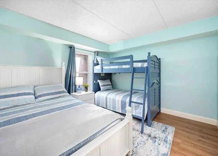Holiday home Towers-direct Ocean Front Views From Your Private Balcony And Renovated Condo! *