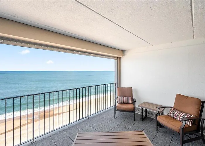 Towers-direct Ocean Front Views From Your Private Balcony And Renovated Condo! Holiday home