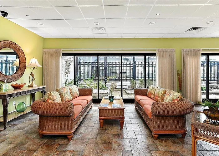 Towers-direct Ocean Front Views From Your Private Balcony And Renovated Condo! Holiday home *